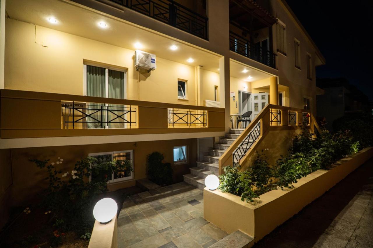 Manos Beachside Apartments Agia Marina  Luaran gambar