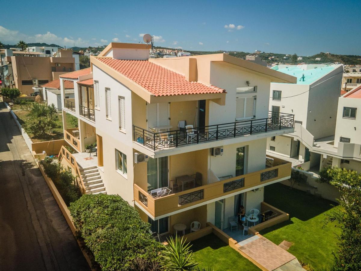 Manos Beachside Apartments Agia Marina  Luaran gambar
