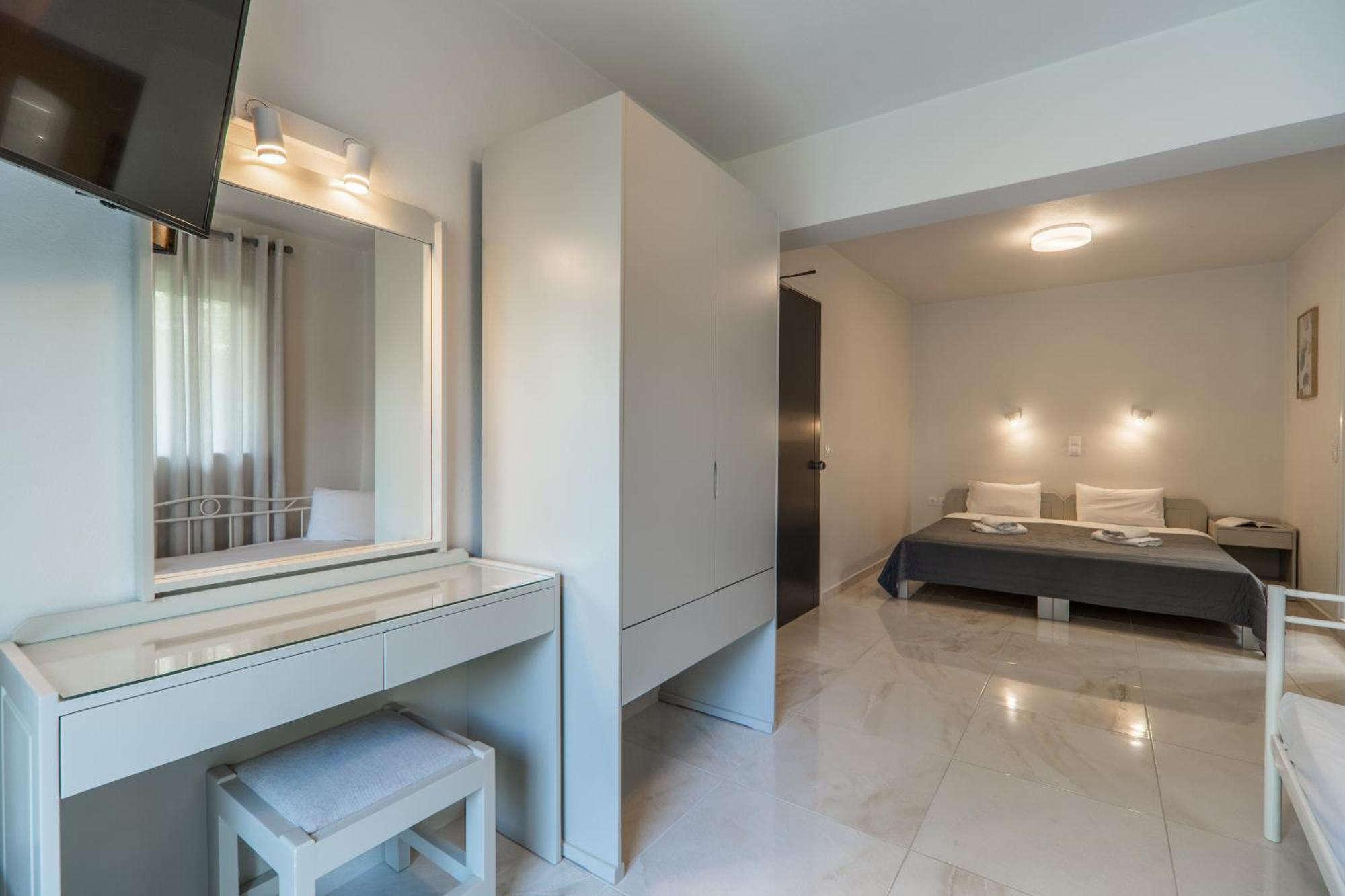 Manos Beachside Apartments Agia Marina  Bilik gambar