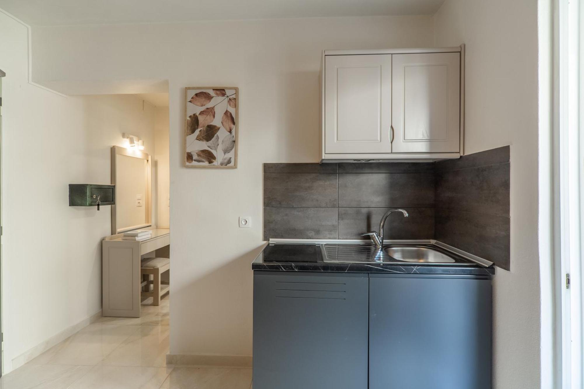 Manos Beachside Apartments Agia Marina  Bilik gambar