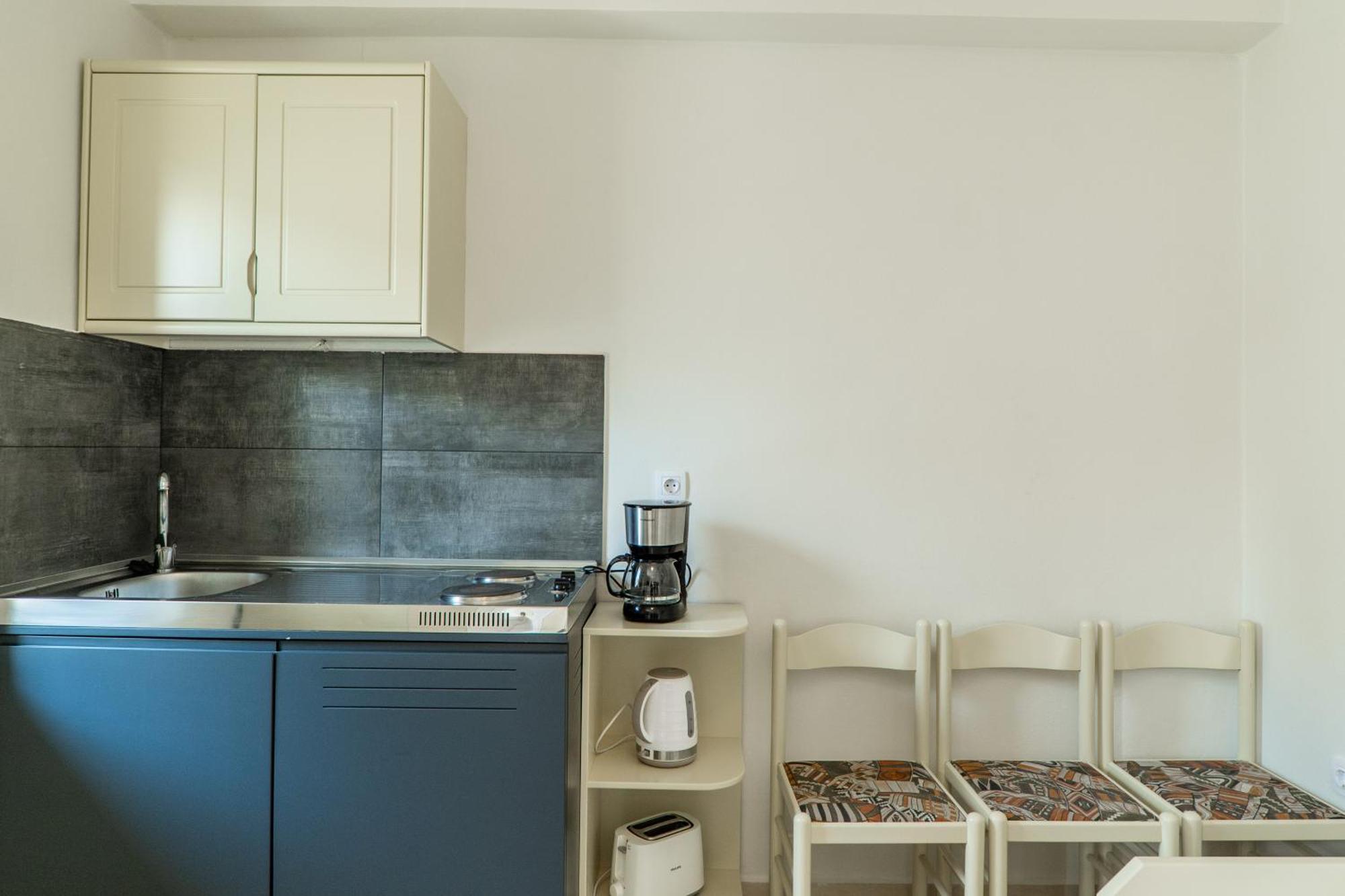 Manos Beachside Apartments Agia Marina  Bilik gambar