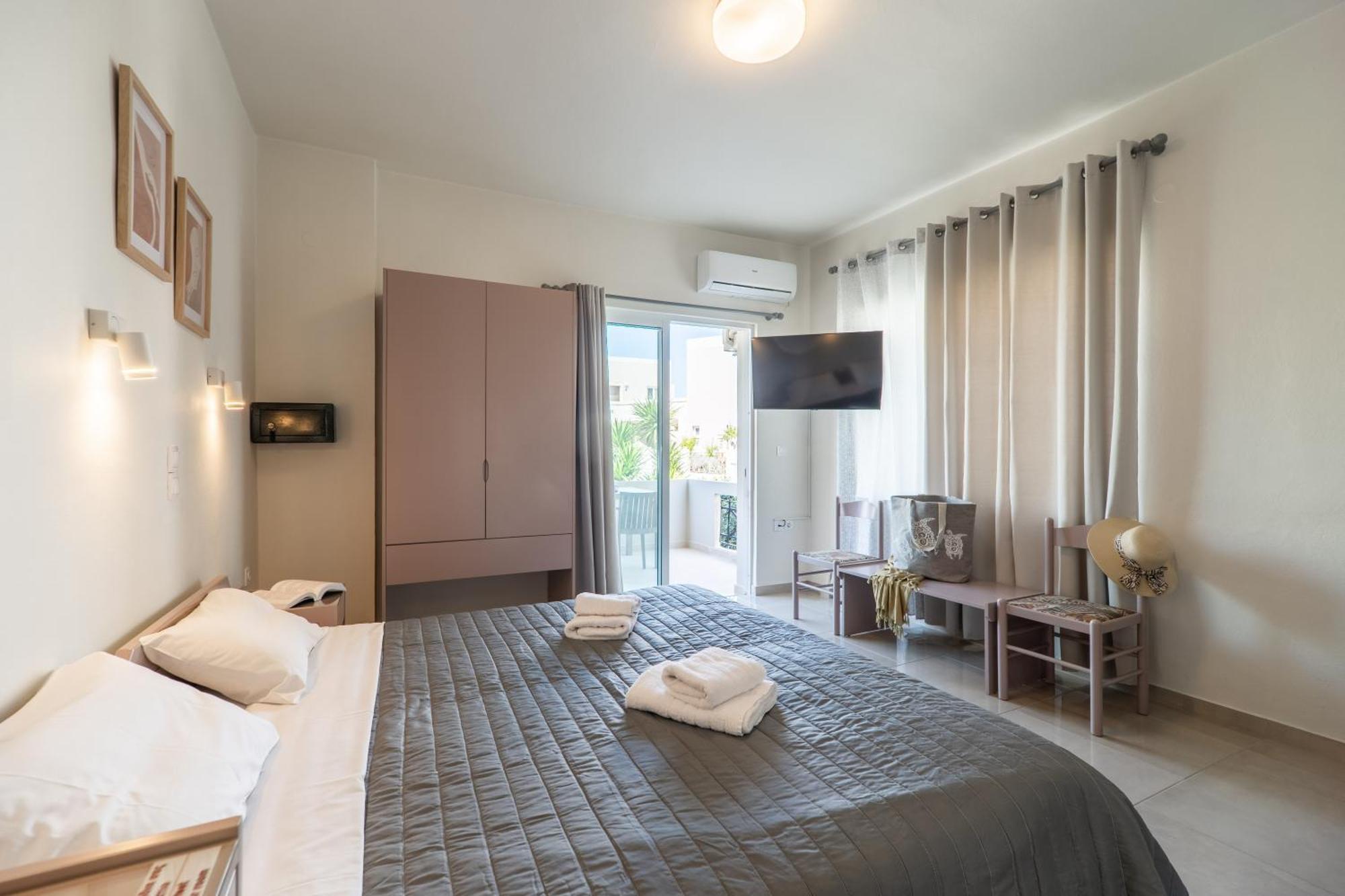 Manos Beachside Apartments Agia Marina  Bilik gambar